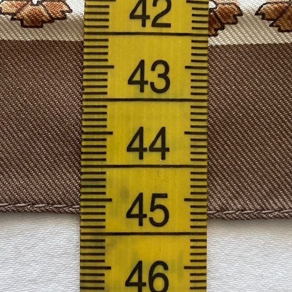 Vintage Liberty of London Silk Scarf - 70s comes in OG packaging - Picture 6 of 10